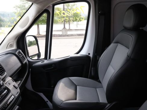 Used 2024 RAM ProMaster 2500 FWD image 15