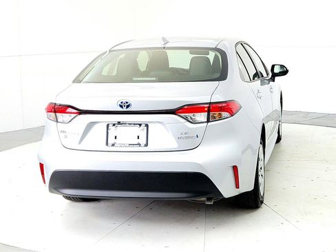Used 2024 Toyota Corolla LE image 5