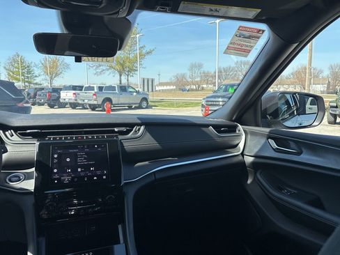 New 2026 Jeep Grand Cherokee Laredo AWD/4WD image 46