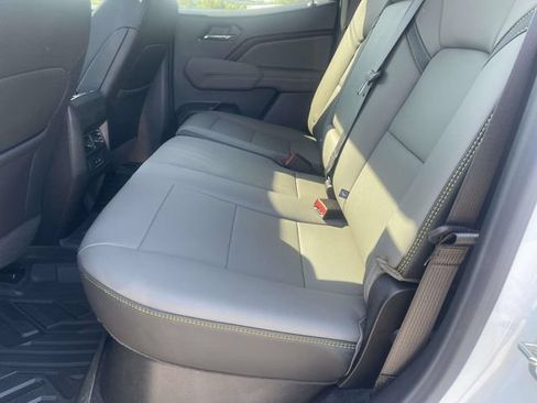 Used 2026 Chevrolet Colorado ZR2 w/ Technology Package AWD/4WD image 12