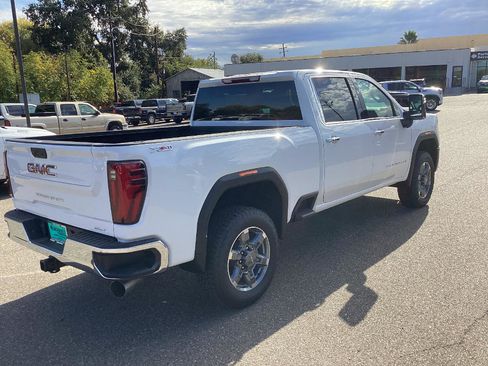 New 2025 GMC Sierra 2500 SLT image 4