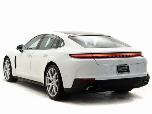 Used 2024 Porsche Panamera 4 image 3