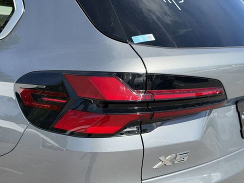 Certified 2025 BMW X5 xDrive50e image 7