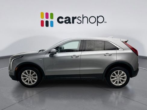 Used 2023 Cadillac XT4 Luxury w/ Cold Weather Package image 2