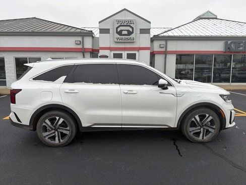 Used 2022 Kia Sorento SX Prestige w/ Panoramic Sunroof Package image 12