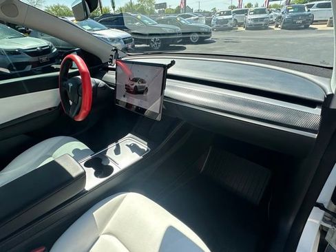 Used 2022 Tesla Model Y Performance AWD/4WD image 20