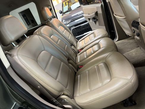Used 2002 Ford Explorer XLT image 23