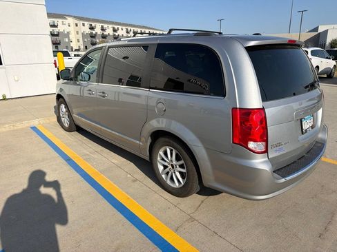 Used 2018 Dodge Grand Caravan SXT FWD image 7