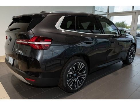 Used 2025 BMW X3 xDrive30i w/ Premium Package image 45