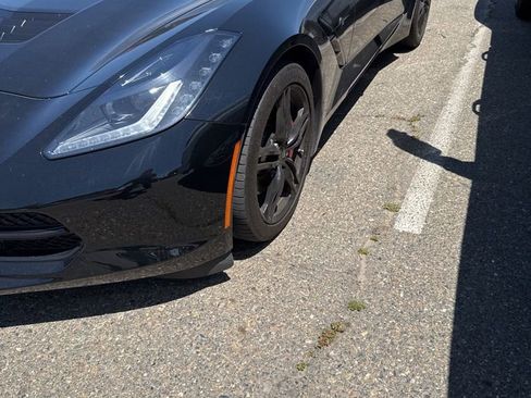 Used 2017 Chevrolet Corvette Stingray Coupe w/ Carbon Flash Badge Package RWD image 1