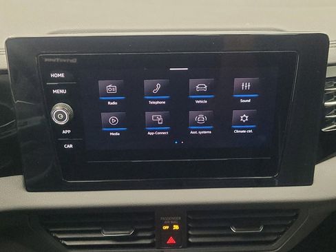 Used 2025 Volkswagen Jetta Sport FWD image 25