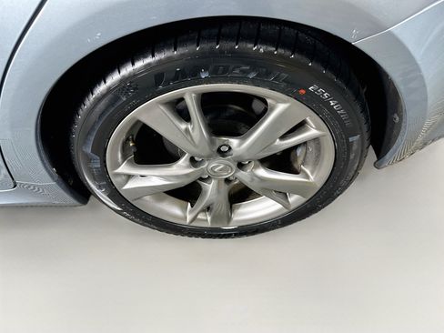 Used 2010 Lexus IS 250 w/ Preferred Accessory Package RWD image 11
