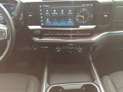 Used 2025 Chevrolet Silverado 3500 LT w/ Texas Edition AWD/4WD image 4