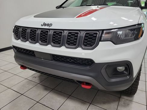Used 2026 Jeep Compass Trailhawk AWD/4WD image 27