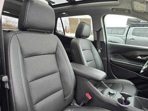 Used 2022 GMC Terrain SLT w/ Infotainment Package II image 42