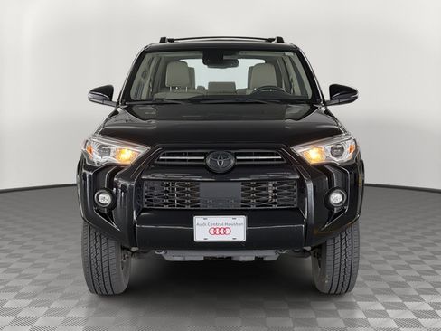 Used 2021 Toyota 4Runner SR5 Premium w/ Moonroof Package AWD/4WD image 6