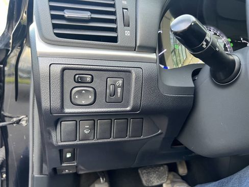 Used 2013 Lexus CT 200h w/ Seat Comfort Pkg image 19