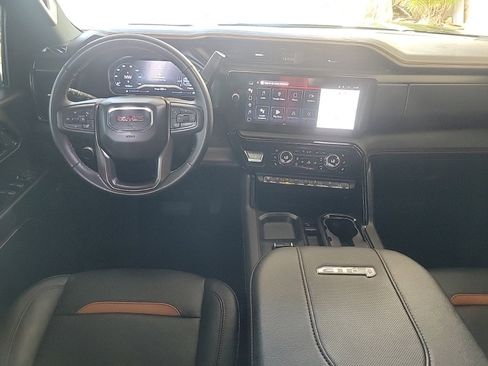 Used 2025 GMC Sierra 2500 AT4 w/ AT4 Premium Plus Package image 19