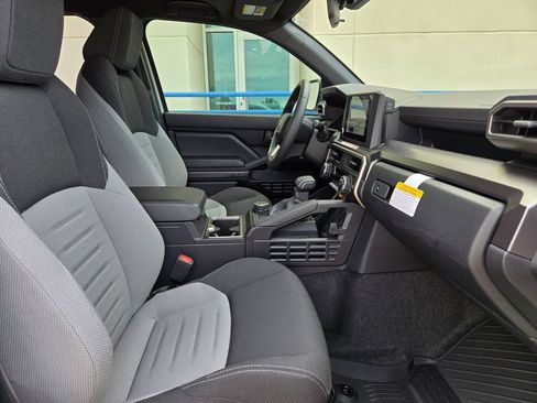 Used 2025 Toyota 4Runner TRD Off-Road AWD/4WD image 25