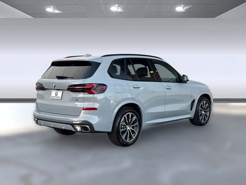 Certified 2025 BMW X5 xDrive40i image 8