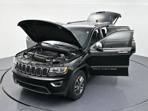 Used 2022 Jeep Grand Cherokee Limited image 54