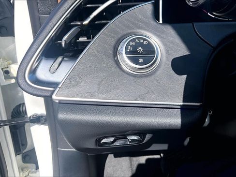 Used 2025 Mercedes-Benz E 350 Sedan image 36