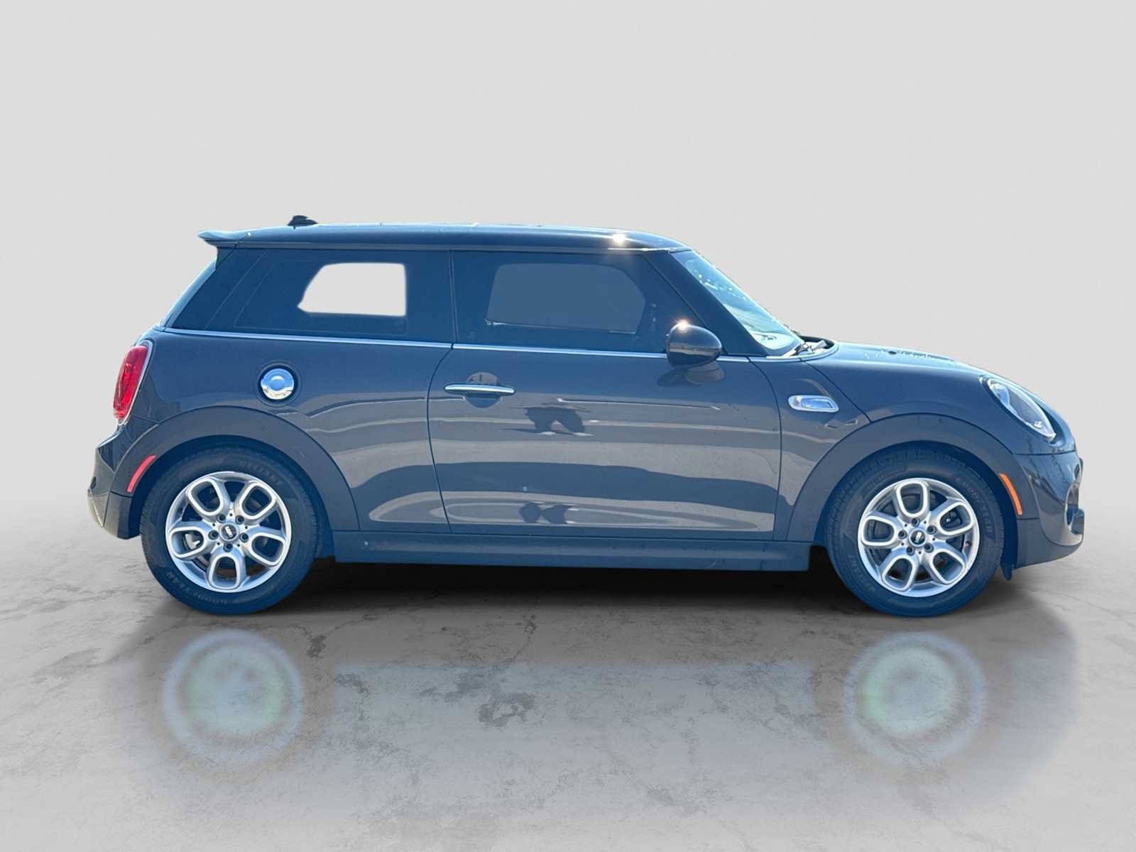 Used 2018 MINI Cooper S FWD image 7