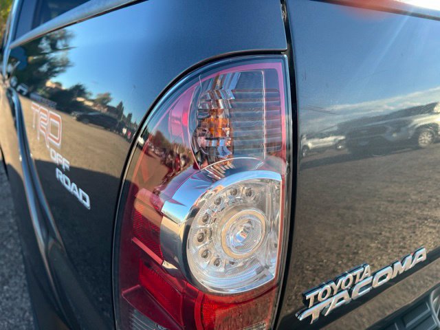 Used 2010 Toyota Tacoma 4x4 Access Cab V6 image 8