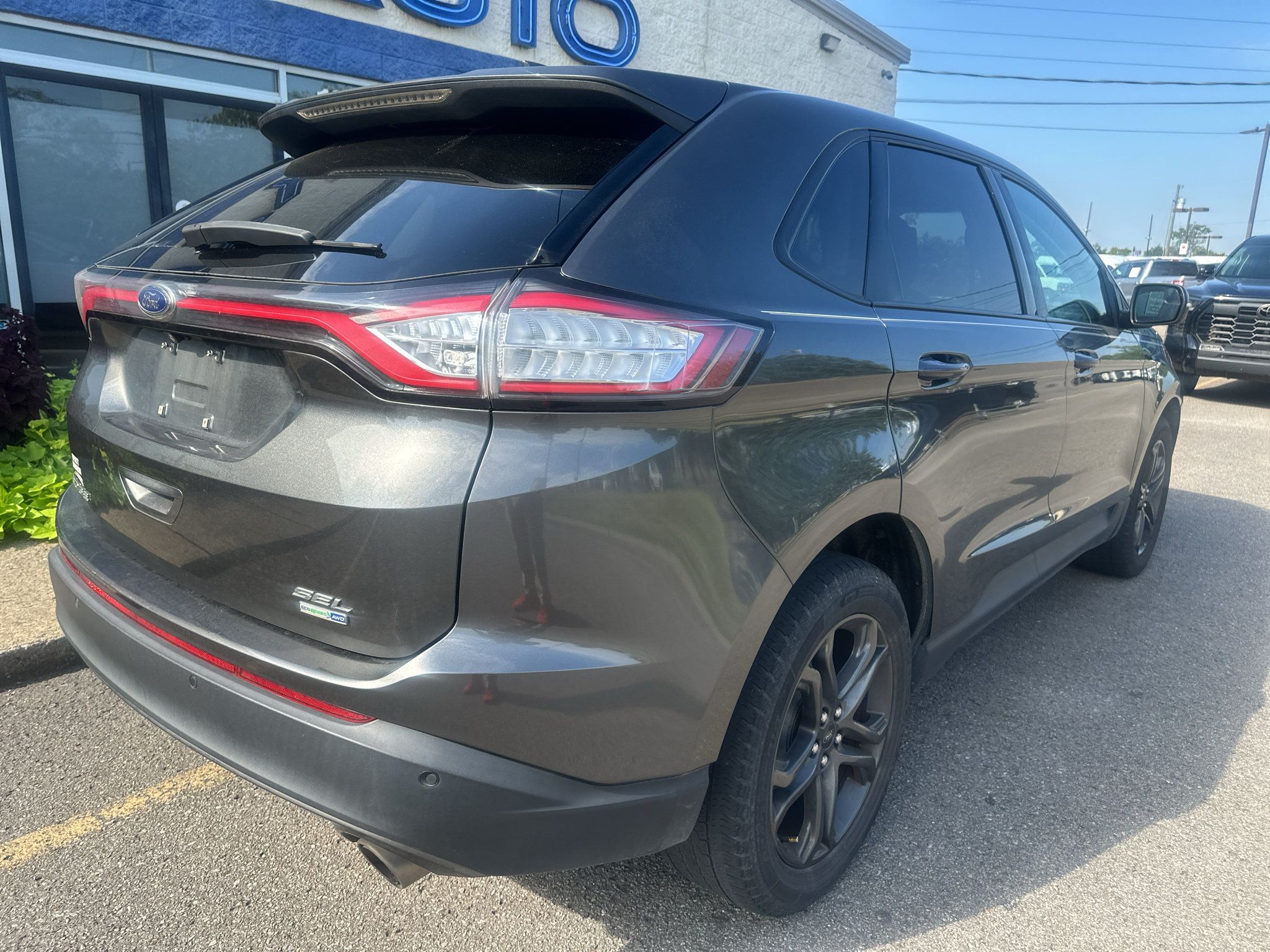 Used 2018 Ford Edge SEL w/ Equipment Group 201A AWD/4WD image 4
