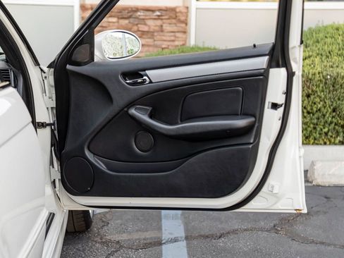 Used 2002 BMW 325i Wagon image 24