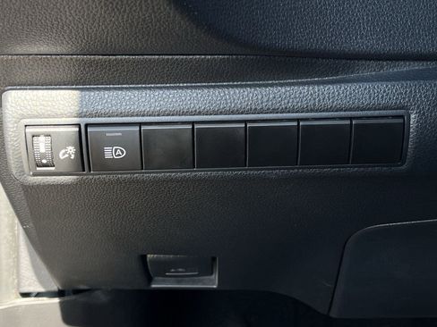 Used 2024 Toyota Corolla LE FWD image 20