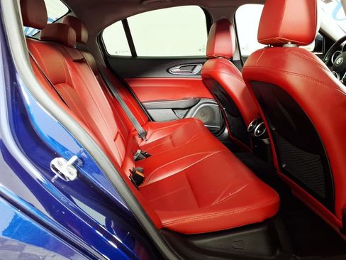 Used 2019 Alfa Romeo Giulia RWD image 10