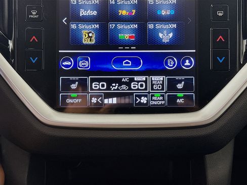 Used 2025 Subaru Ascent Premium image 23