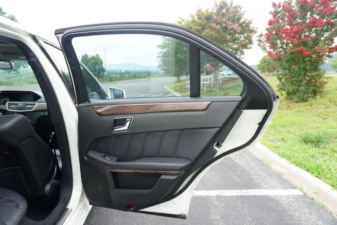 Used 2011 Mercedes-Benz E 350 4MATIC Sedan image 16