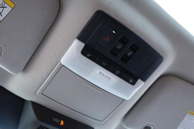 Certified 2025 Nissan Pathfinder SV w/ SV Premium Package FWD image 21