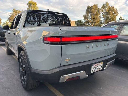 Used 2023 Rivian R1T Adventure image 4