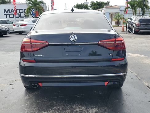 Used 2017 Volkswagen Passat 1.8T R-Line image 7