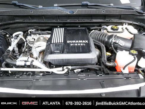 Used 2023 Chevrolet Suburban High Country image 34