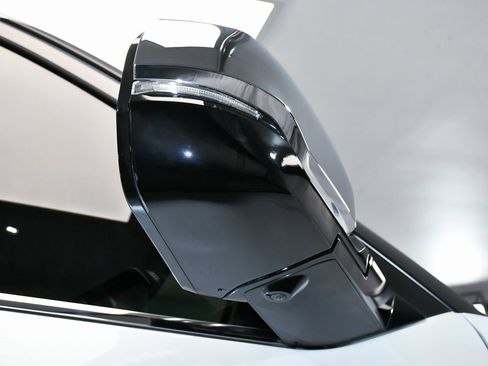 Used 2024 Toyota Sequoia Capstone image 80