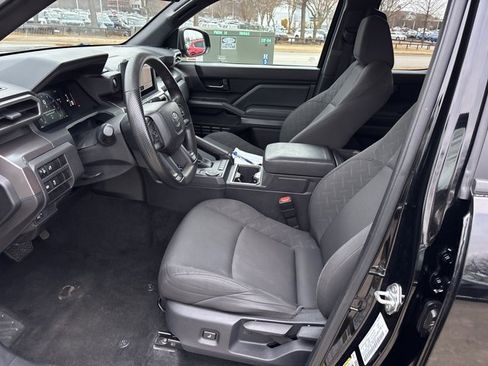 Used 2024 Toyota Tacoma TRD Sport image 15