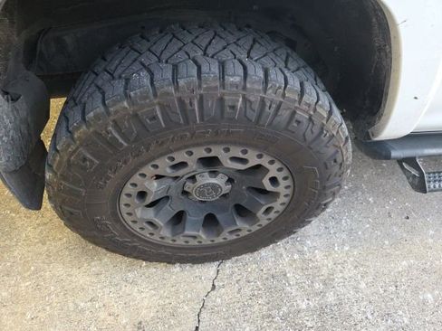 Used 2018 Toyota 4Runner SR5 Premium image 10