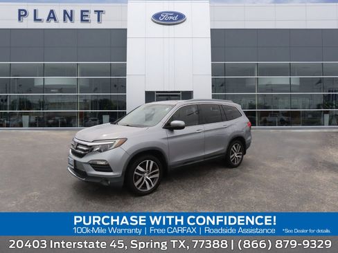 Used 2017 Honda Pilot Touring image 1