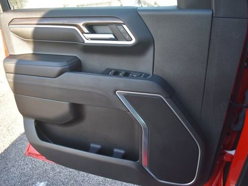 Used 2023 Chevrolet Silverado 1500 LT AWD/4WD image 33