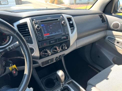 Used 2012 Toyota Tacoma 4x4 Double Cab w/ TRD Sport Pkg image 15