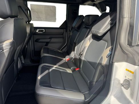 New 2025 Ford Bronco Outer Banks image 16