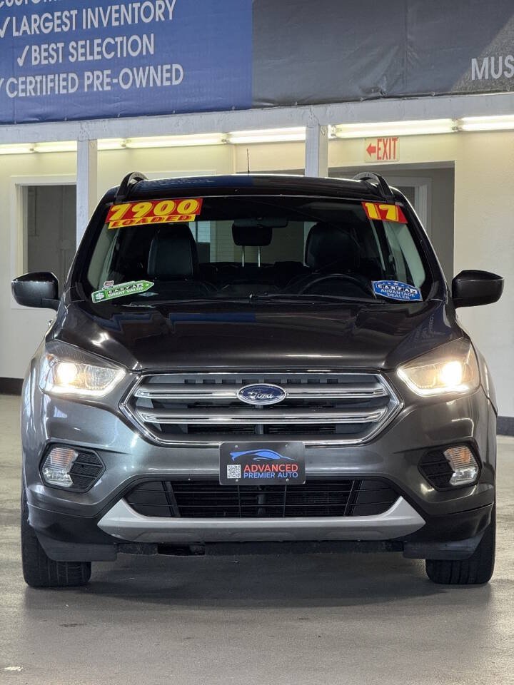 Used 2017 Ford Escape SE w/ SE Leather Comfort Package AWD/4WD image 2