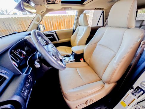 Used 2022 Toyota 4Runner Limited image 28