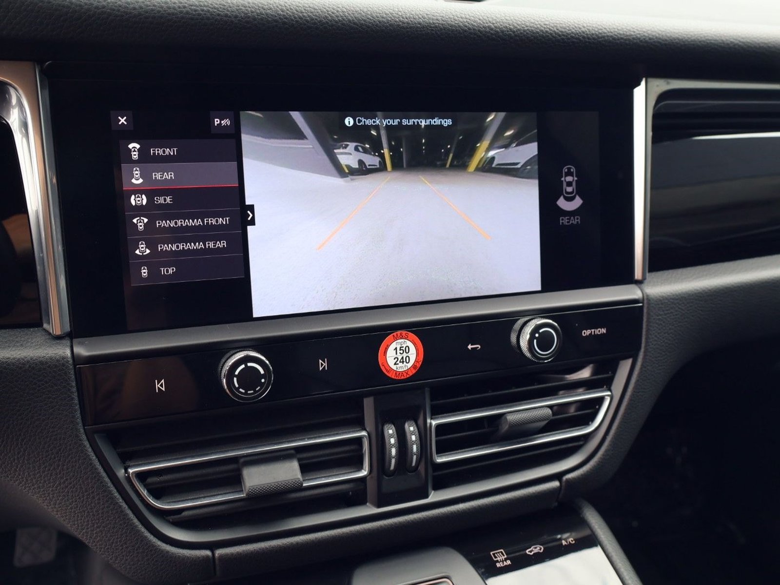 Certified 2025 Porsche Macan w/ Premium Package Plus AWD/4WD image 17