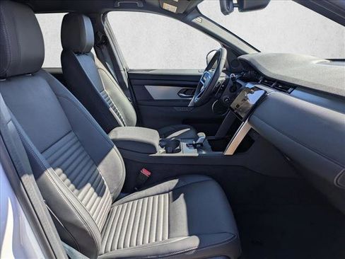 New 2026 Land Rover Discovery Sport Landmark image 17