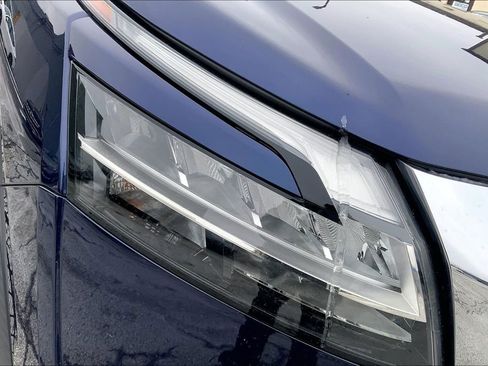 Used 2022 Nissan Pathfinder SL w/ SL Premium Package image 10